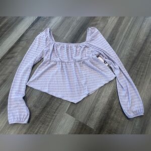 NWT SO Women's Light Purple Long Sleeve Top w/V Front and Back - Size Small